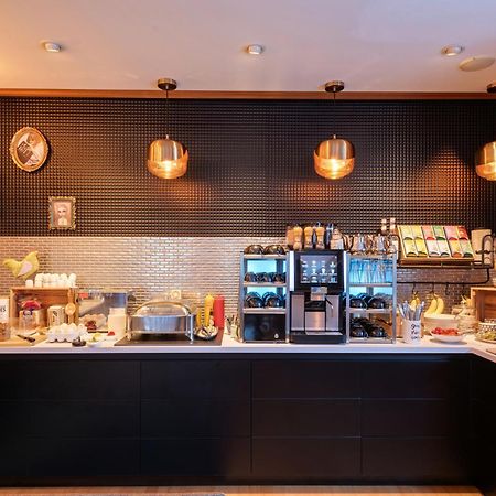 Hotel Pension Kirchplatz ซังคท์อันทอนอัมอาร์ลแบร์ก ภายนอก รูปภาพ