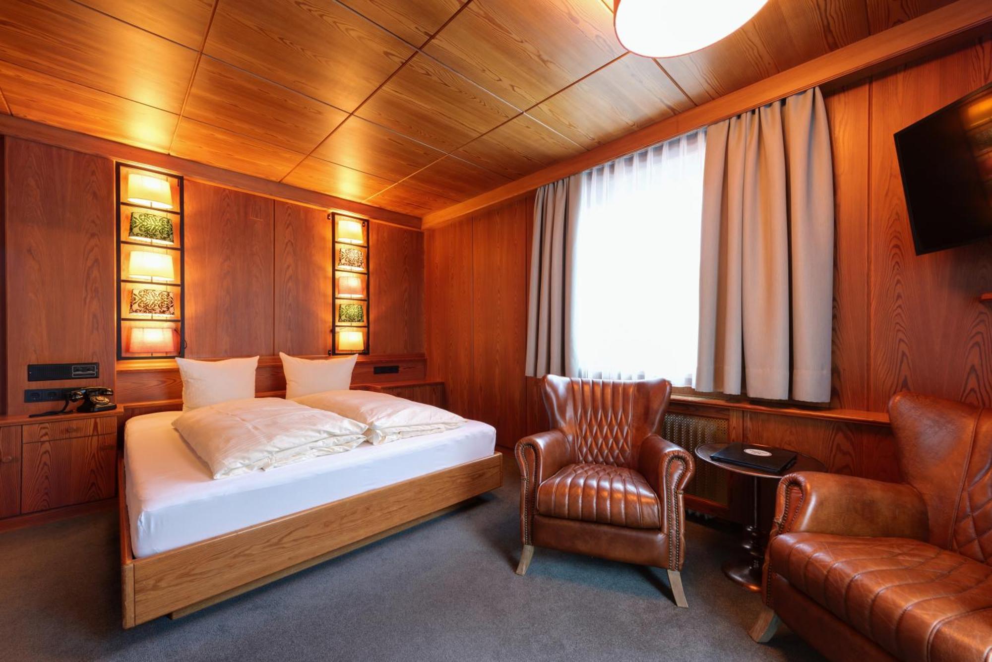 Hotel Pension Kirchplatz ซังคท์อันทอนอัมอาร์ลแบร์ก ห้อง รูปภาพ