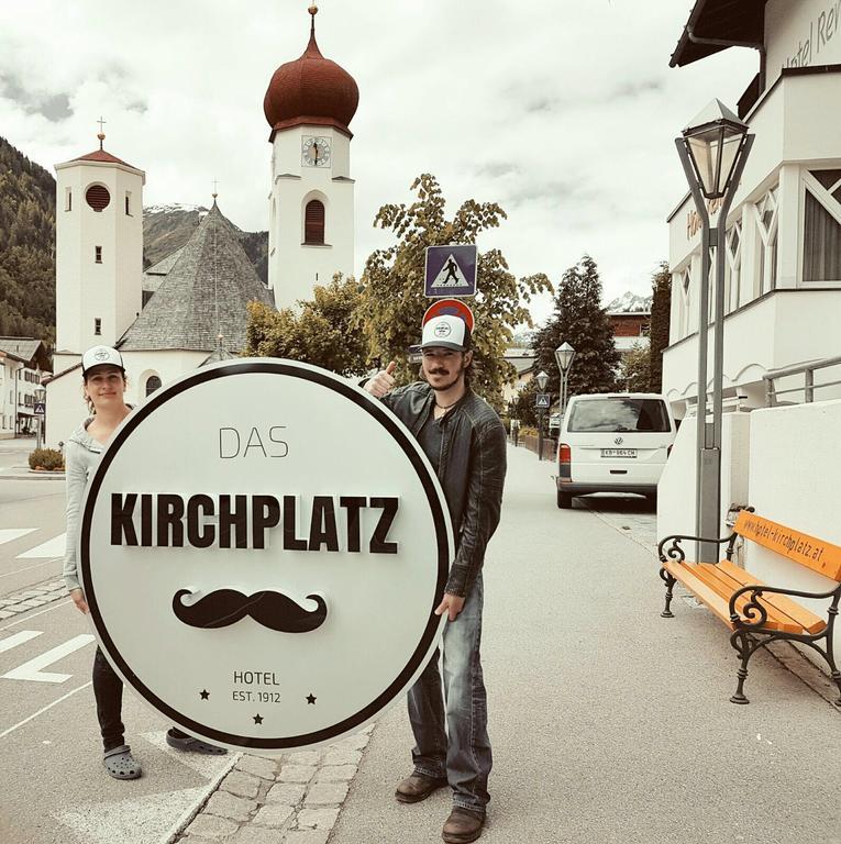 Hotel Pension Kirchplatz ซังคท์อันทอนอัมอาร์ลแบร์ก ภายนอก รูปภาพ